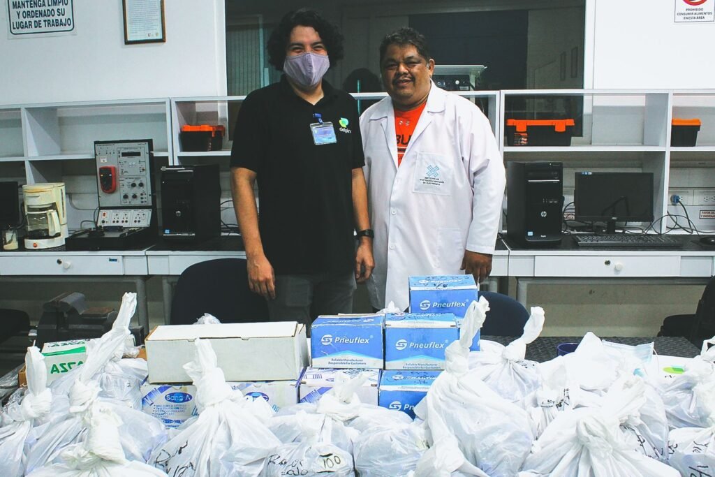 Donación de equipos neumáticos a UDB